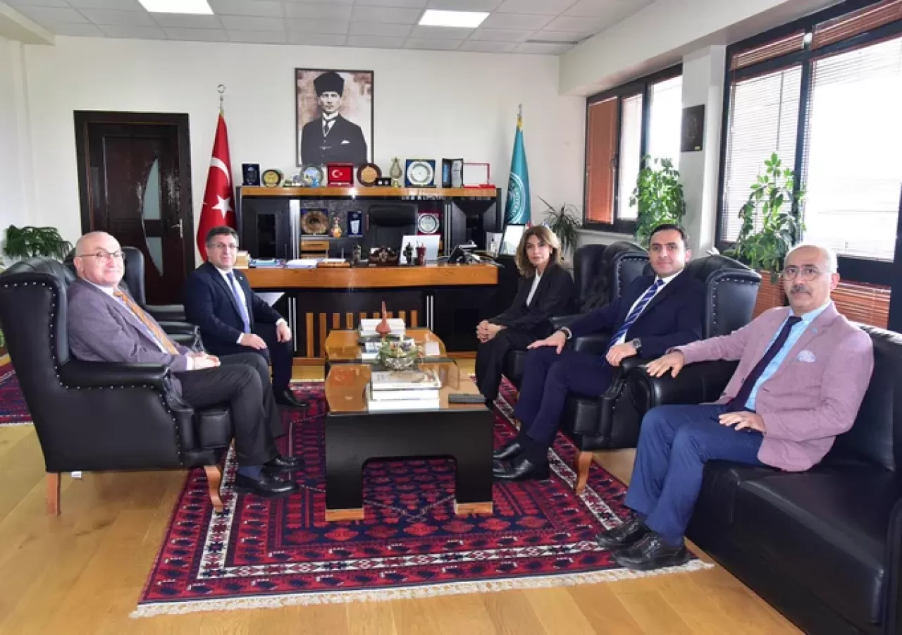 Azerbaycan İstanbul Başkonsolosu Balıkesir Üniversitesi'ni Ziyaret Etti
