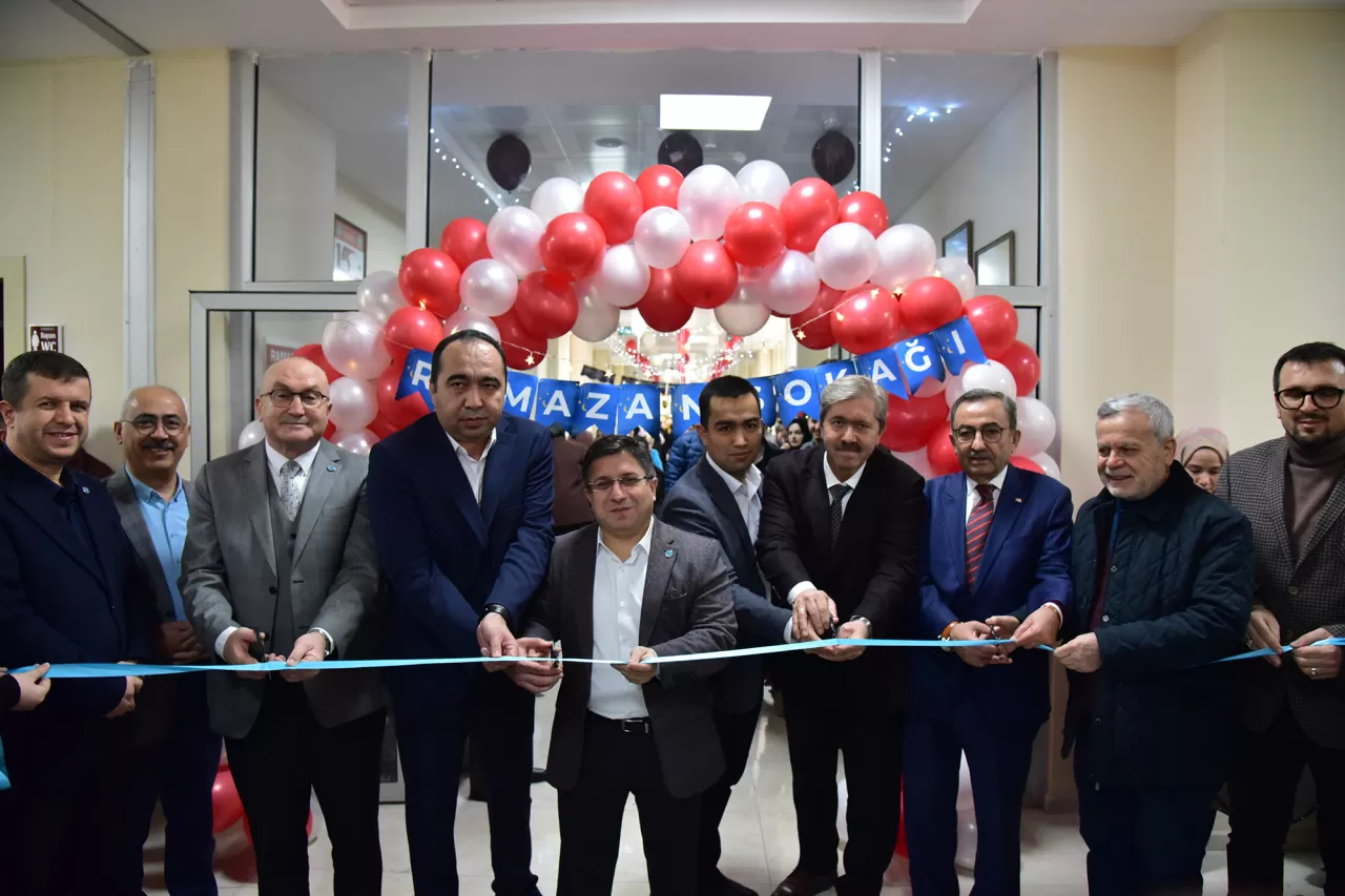 Balıkesir Üniversitesi'nde Ramazan Sokağı Coşkusu