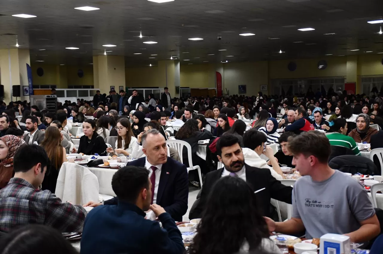 Kampüs İftarları ile Gençler ve İhtiyaç Sahipleri Bir Araya Geliyor