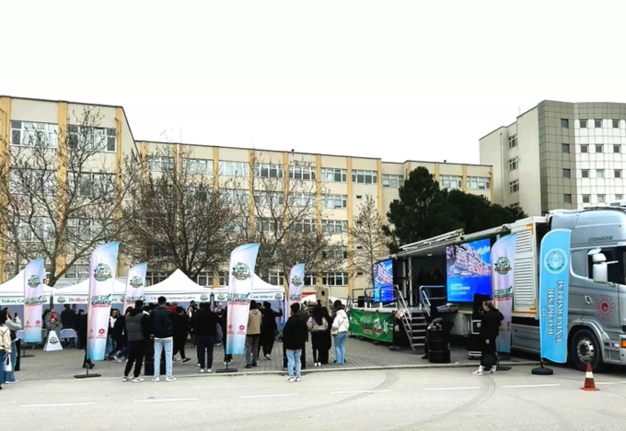 Balıkesir Üniversitesi'nde Yeşil Kampüs Fest Tırı ile Sürdürülebilirlik Vurgusu