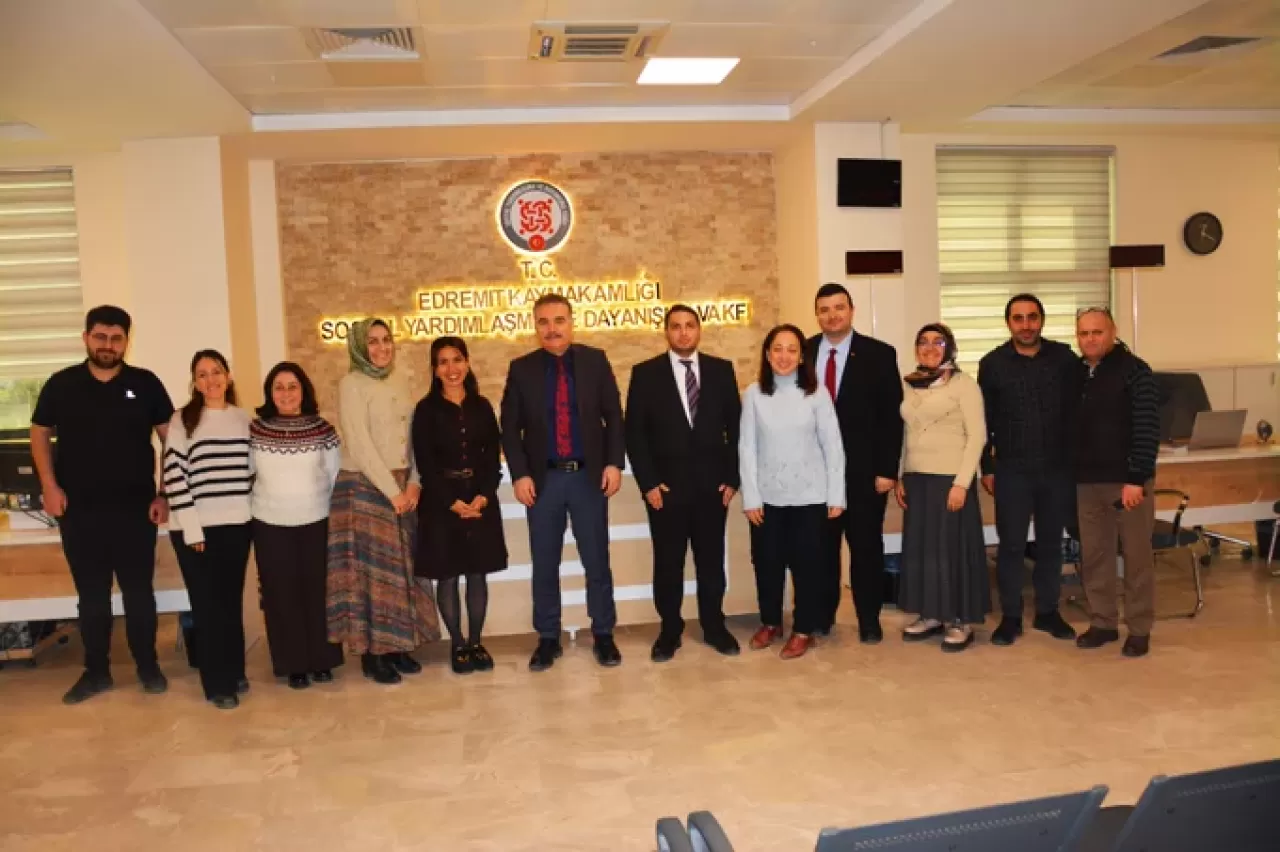 Edremit Sosyal Yardımlaşma ve Dayanışma Vakfı Balıkesir'de Birinci Sırada