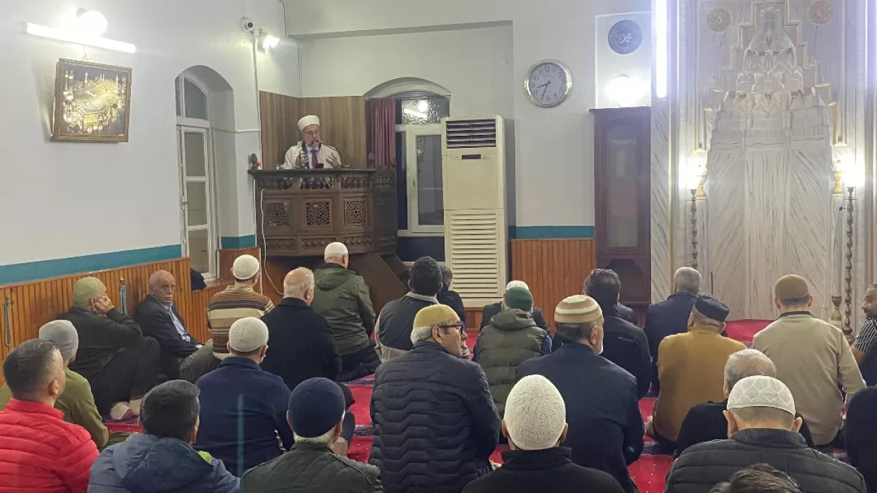 Diyanet Akademisi Başkanı Edremit'te Teravih Öncesi Vaaz Verdi