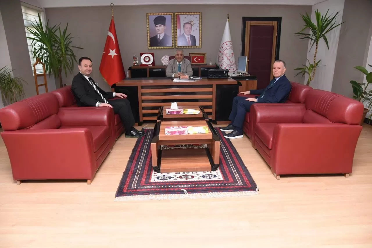 Özel Düşünür Koleji Yöneticilerinden İl Milli Eğitim Müdürü'ne Hayırlı Olsun Ziyareti