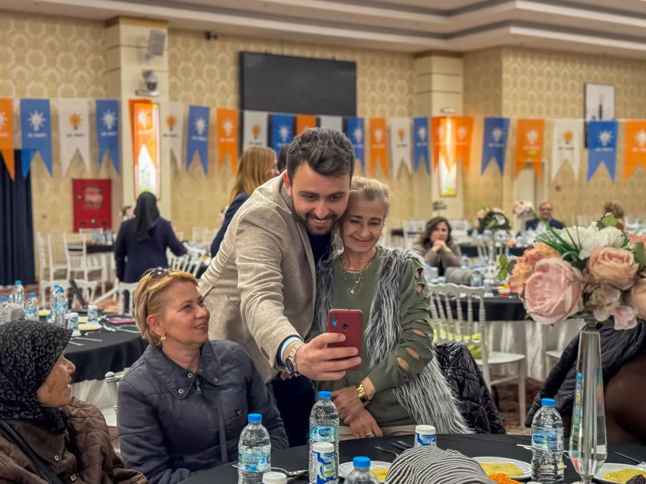 AK Parti Balıkesir'de Teşkilat Vefa İftarında Buluştu