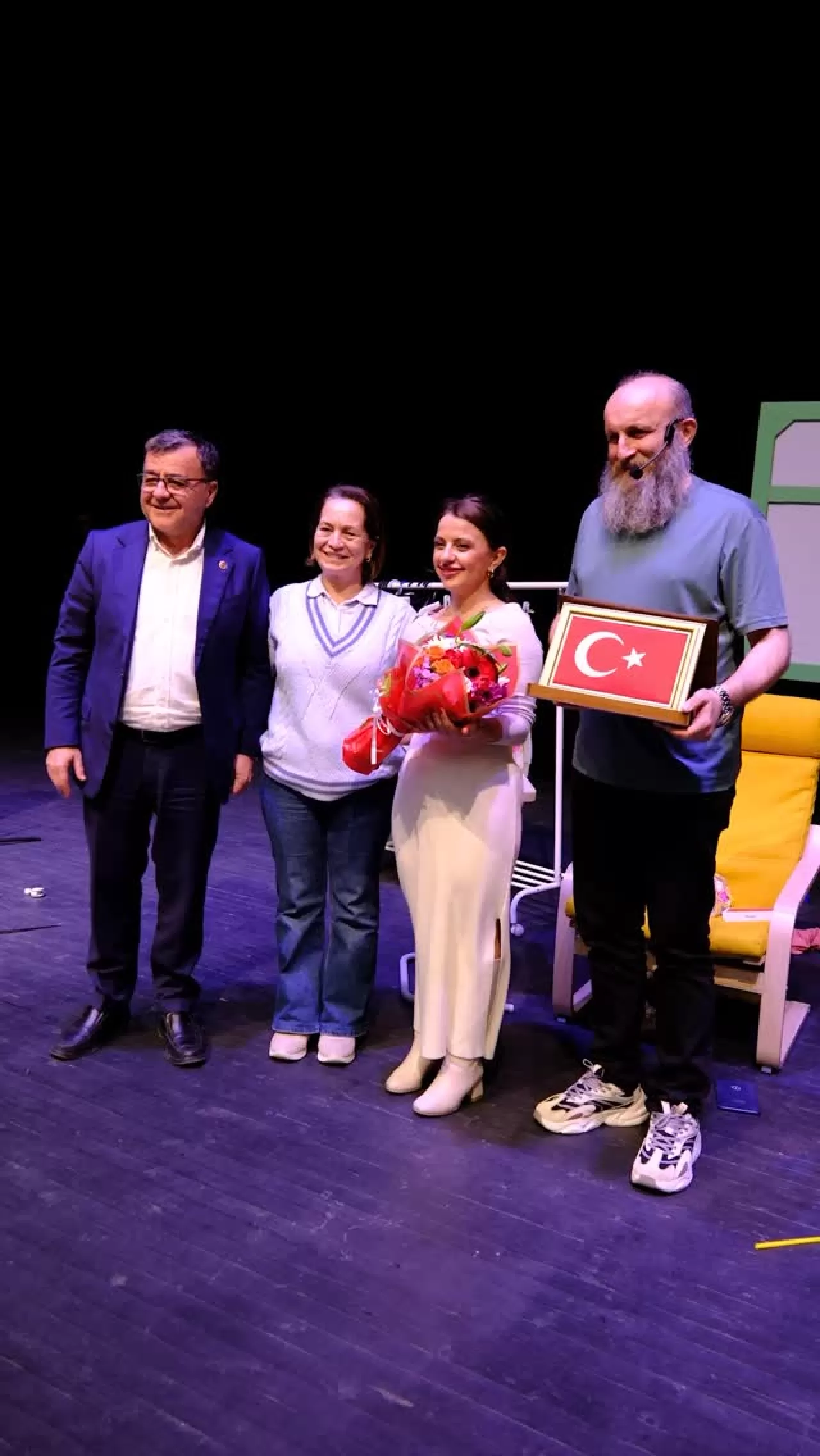 Altıeylül'de Ramazan'a Özel Komedi Tiyatrosu: "Hangisi Gerçek?" ile Kahkaha Dolu Akşam