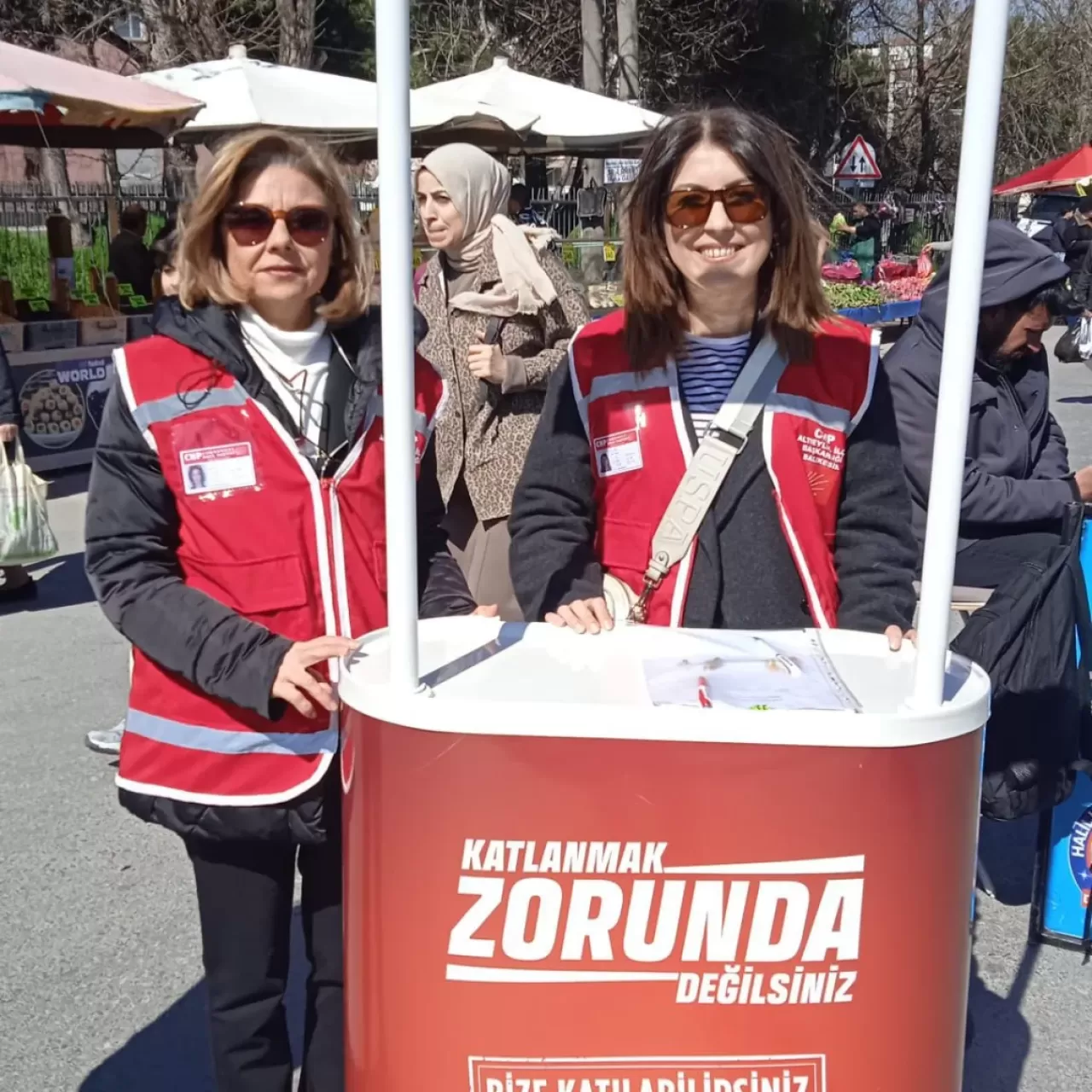 CHP Altıeylül'de Üyelik Kampanyası Başlattı