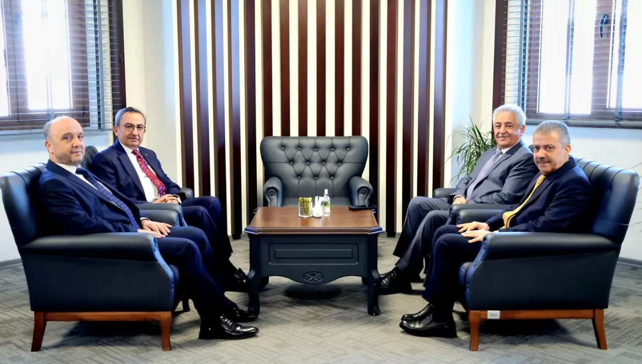 Balıkesir İl Müftüsü'nden Yeni Müftüye Hayırlı Olsun Ziyareti