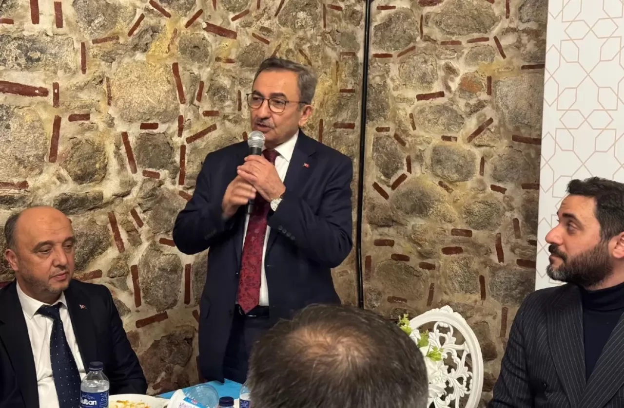 Balıkesir'de Gençlik İftarı Düzenlendi