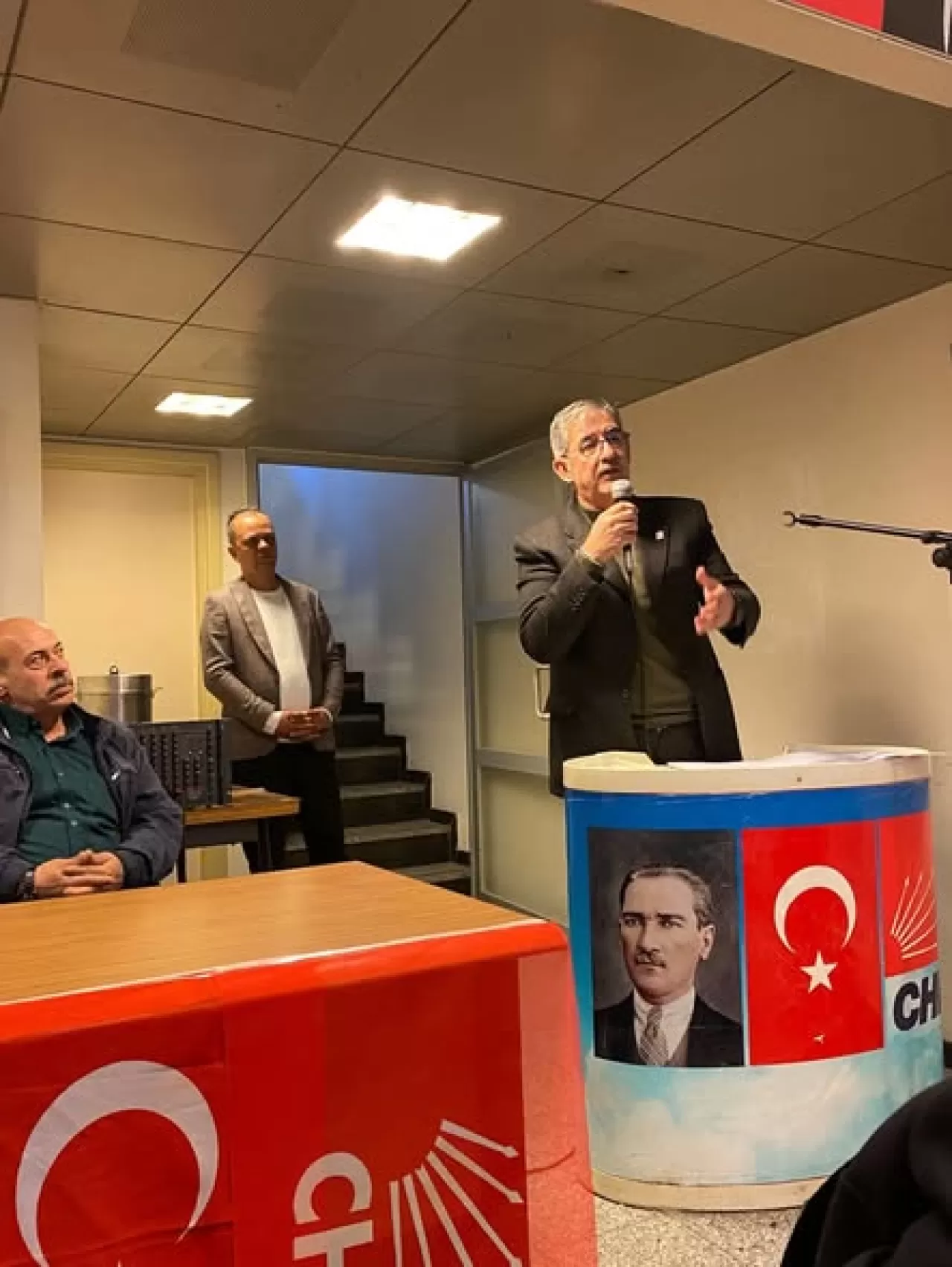 CHP Balıkesir İl Başkanlığı Dursunbey'de Toplantılarını Sürdürüyor