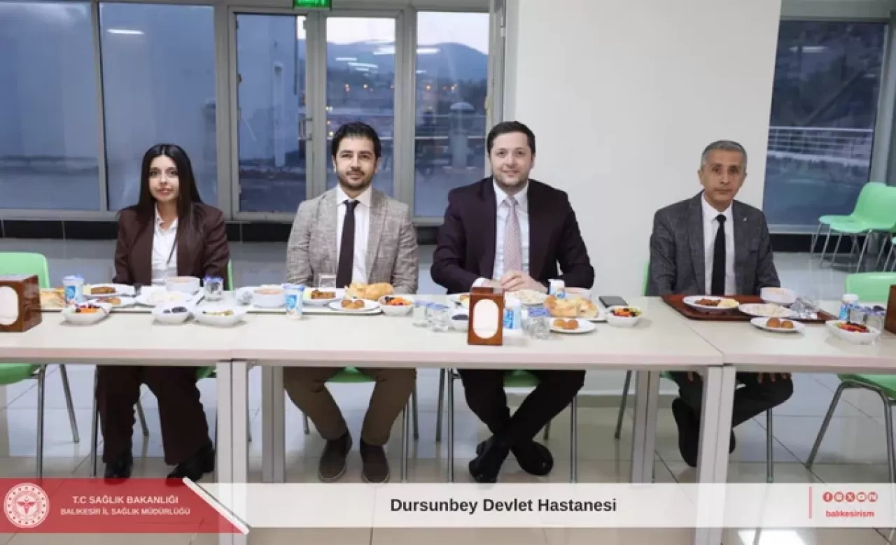 Balıkesir İl Sağlık Müdürü Dursunbey'de İftar Programına Katıldı