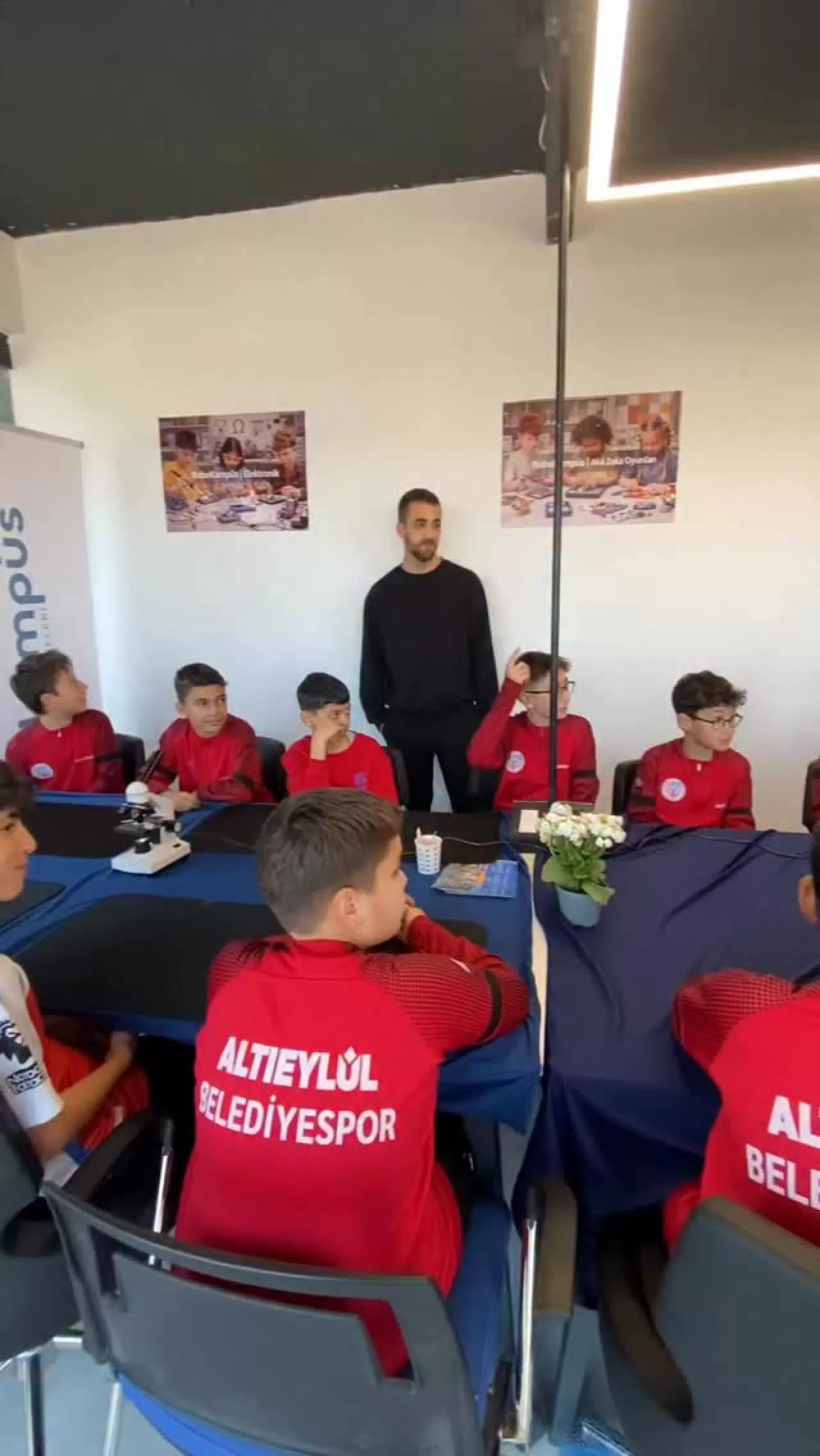 Altıeylül Belediyesporlu Gençler Bilim ve Teknoloji Haftası'nda Keşfe Çıktı