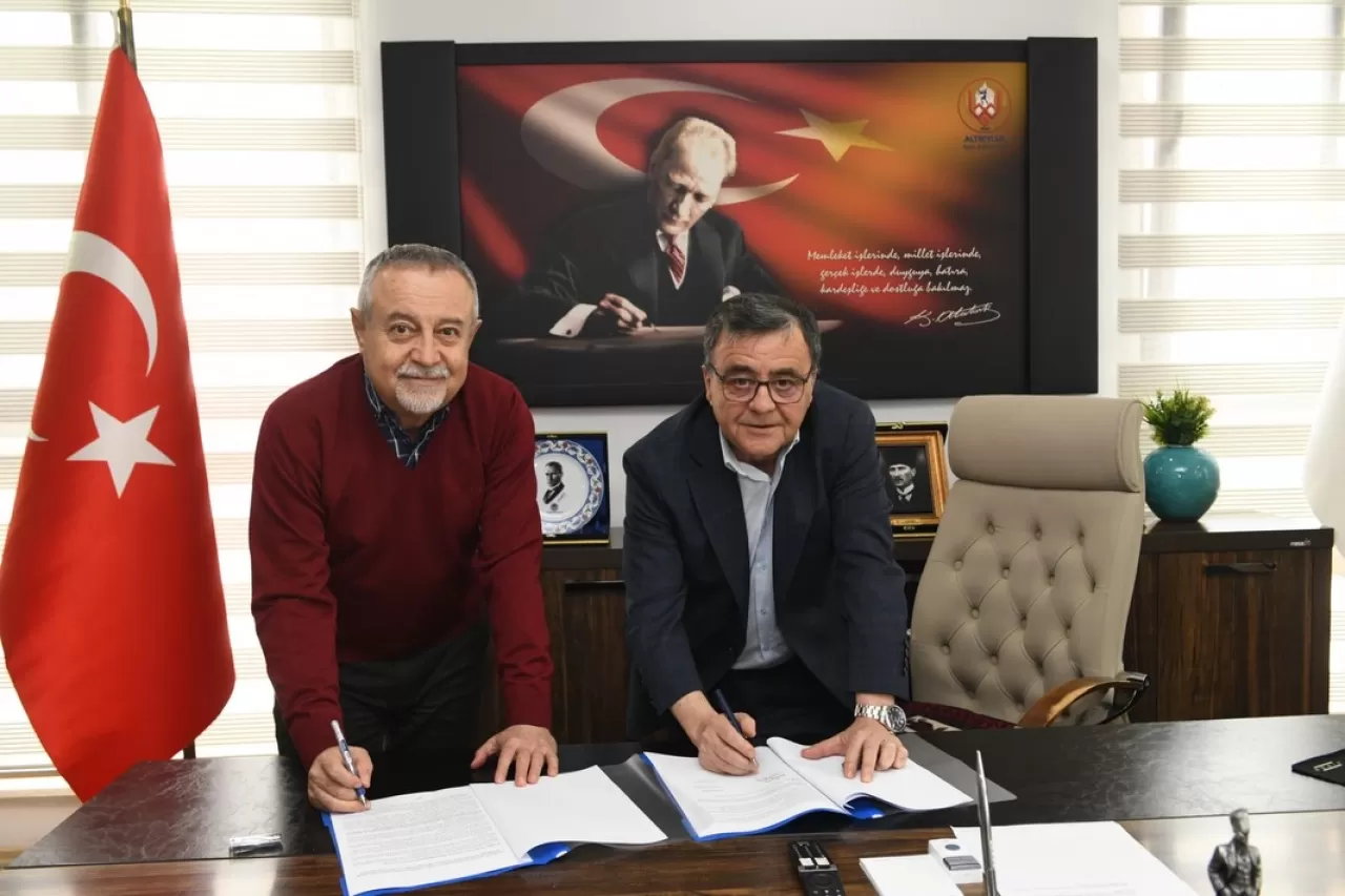 Altıeylül Belediyesi ile TÜMBELSEN Arasında Toplu Sözleşme İmzalandı