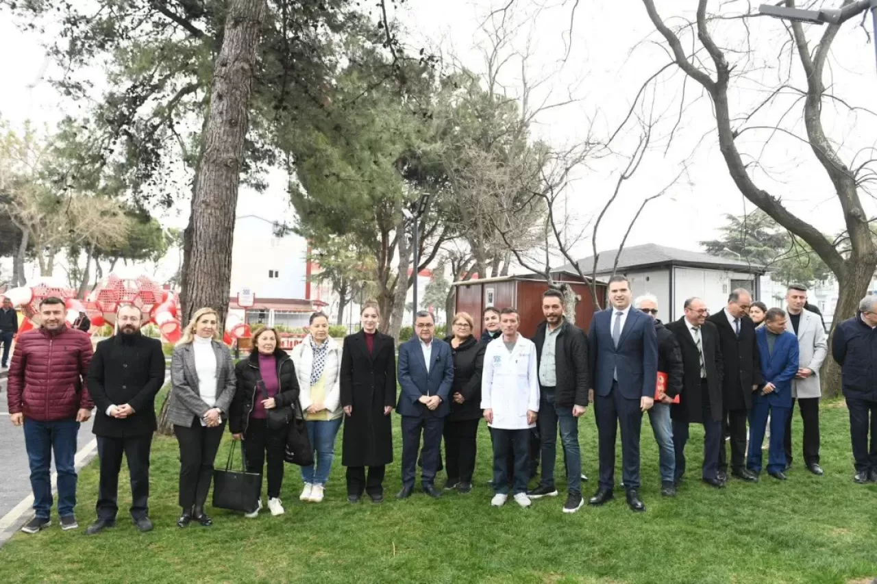 CHP'li Belediye'nin "Halk Berberi" Hizmete Açıldı