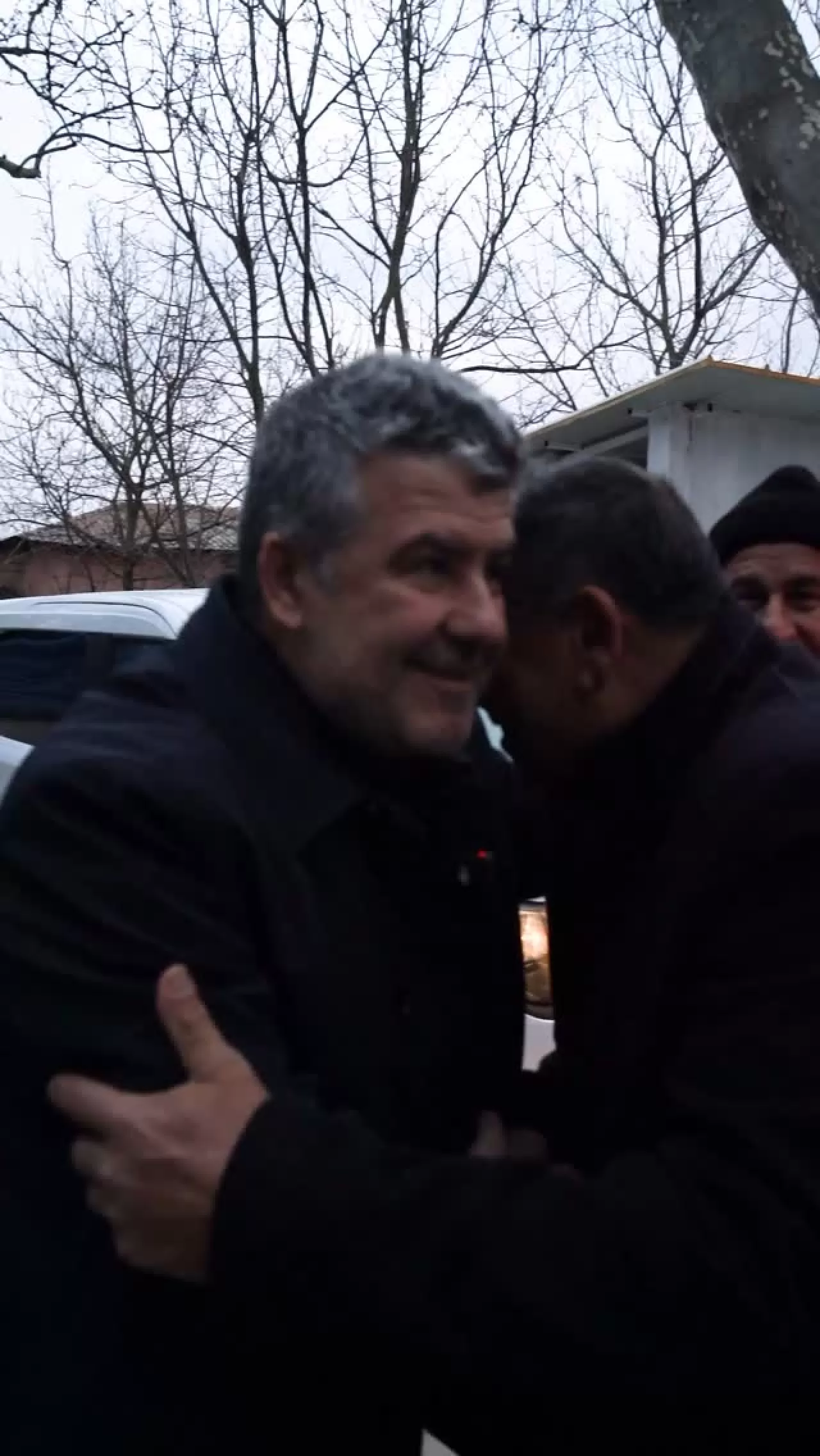 Karesi Belediye Başkanı Akbıyık, Ramazan'ın Huzurunu İftar Sofralarında Paylaşıyor