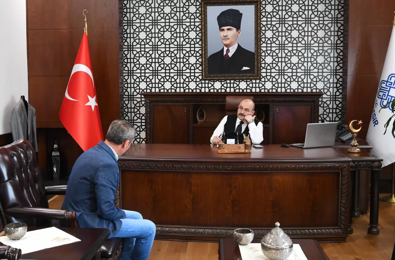 Vali Ustaoğlu, Emendere Mahallesi'nin Gündemini Dinledi