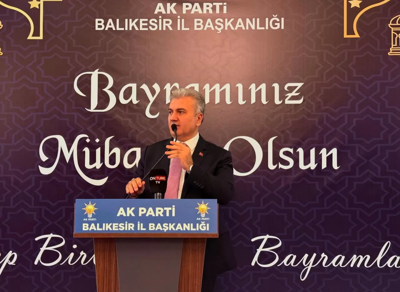 Canbey, AK Parti Balıkesir Teşkilatı ile Bayramlaşma Programında Buluştu