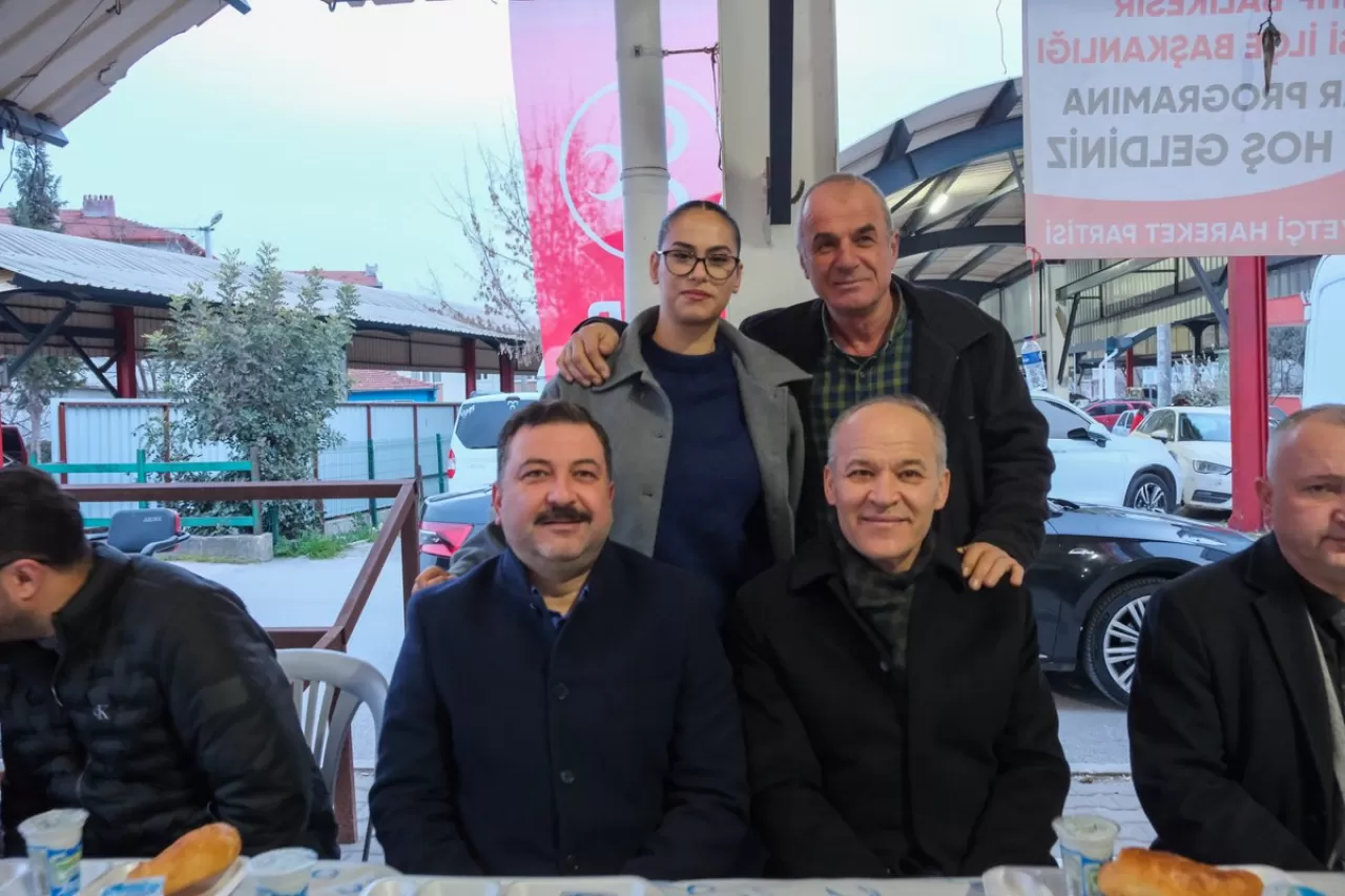 MHP'li Yüksel, Karesi'de Hemşehrileriyle İftarda Buluştu