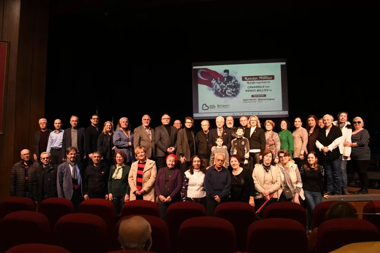 Balıkesir'de Çanakkale Ruhu ve Milli Mücadele Paneli Düzenlendi