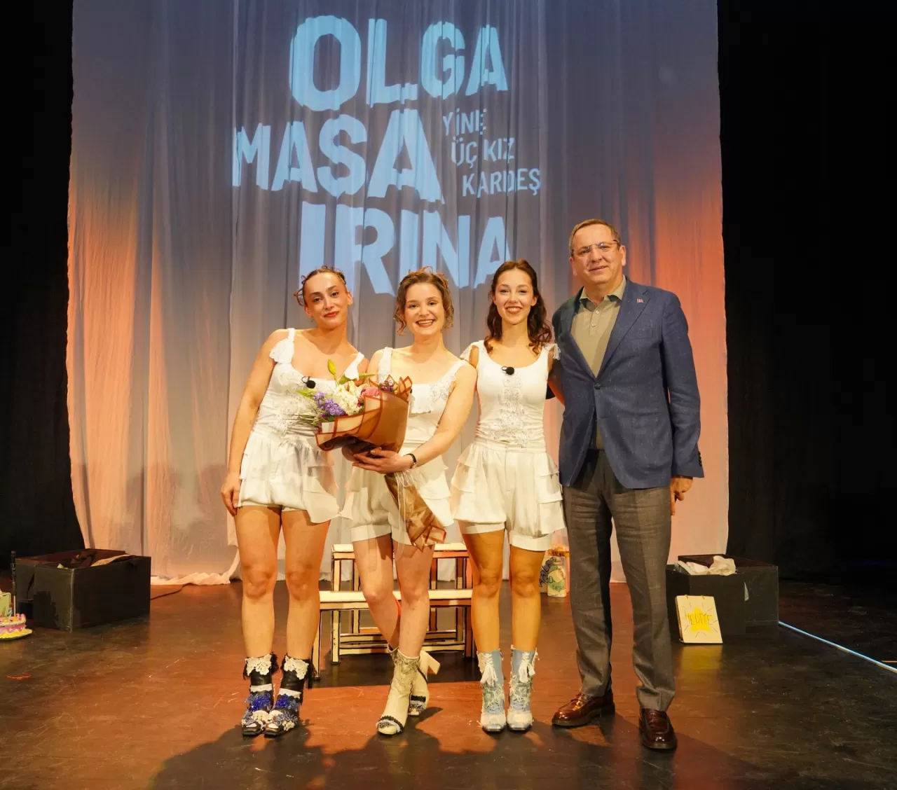 Ayvalık'ta Kadın Oyunları Festivali, Çehov Oyunuyla Son Buldu