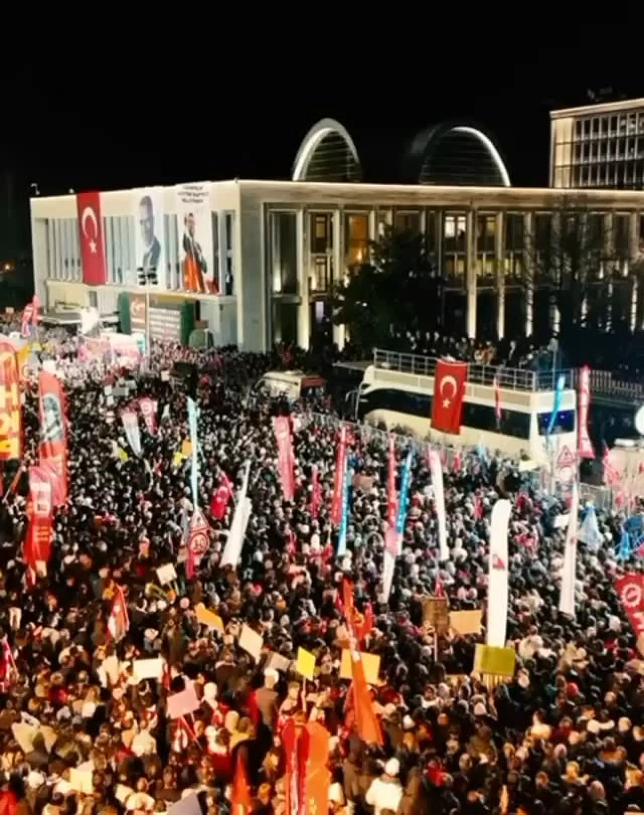 CHP Altıeylül, 19 Mart Darbesi Yıldönümünde Saraçhane'de Miting Düzenliyor