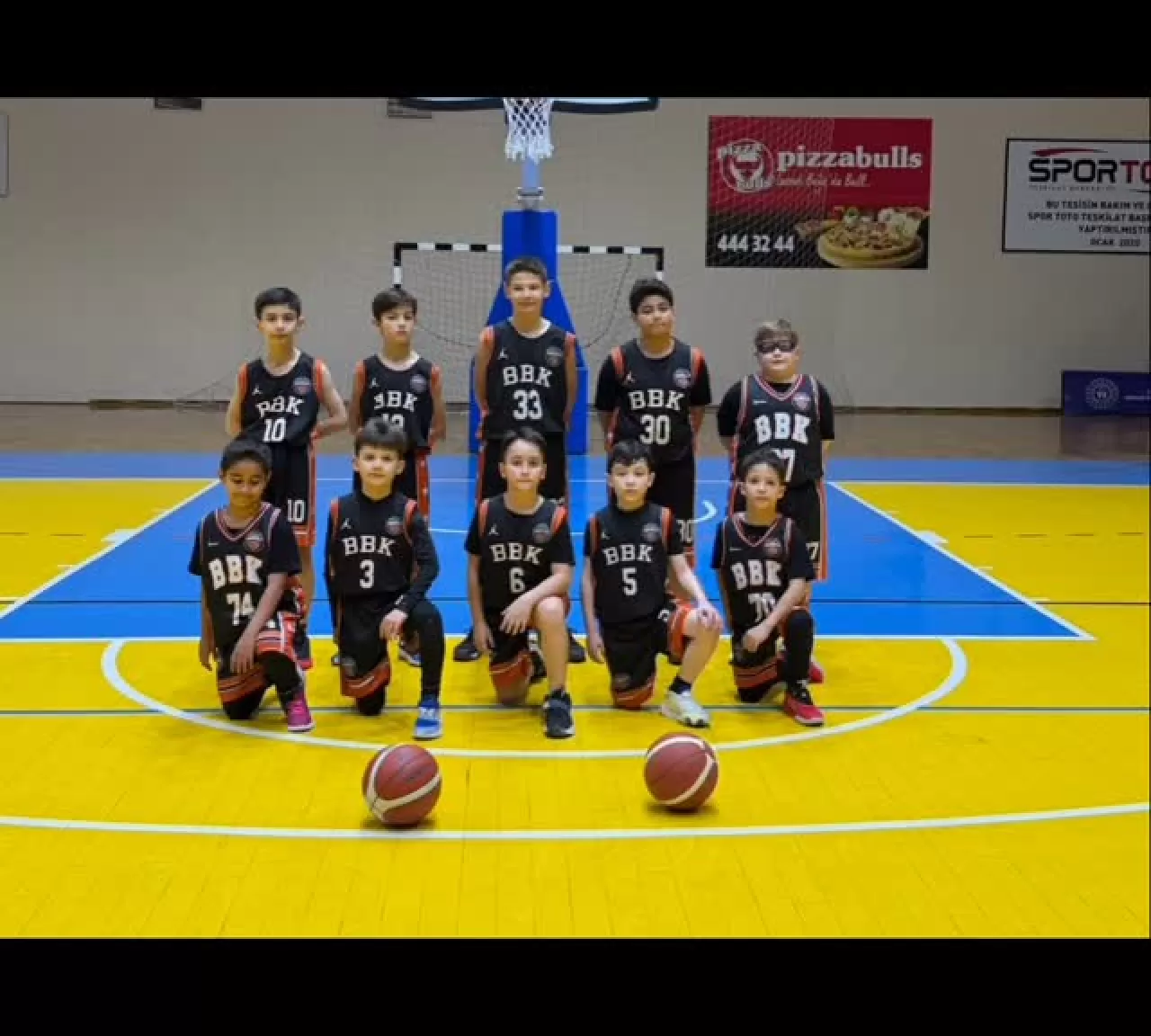 Balıkesir Basket'in U10 Takımı Burhaniye'den Namağlup Lider Döndü