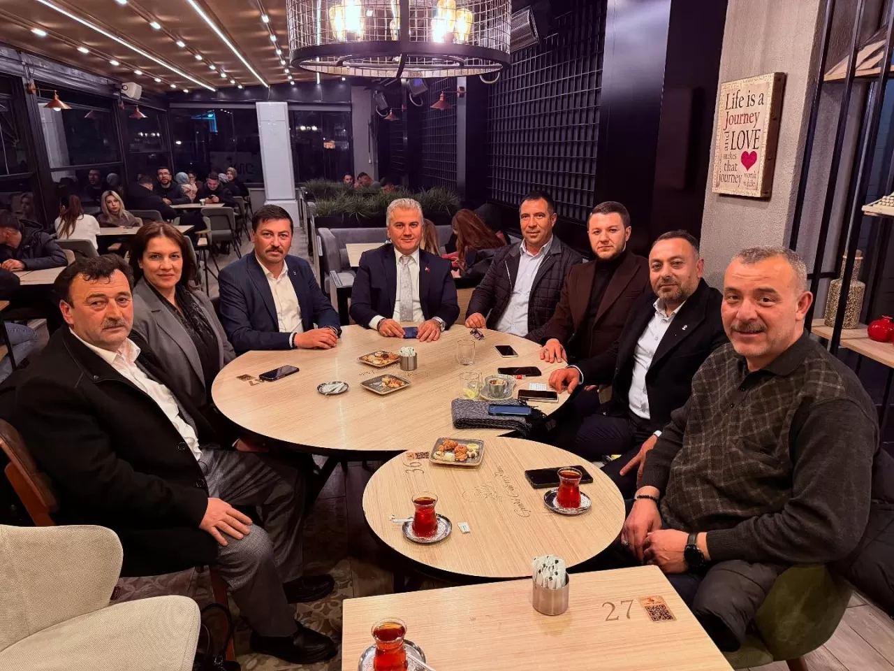 AK Partili Canbey, Burhaniye'de İftar ve İstişarede