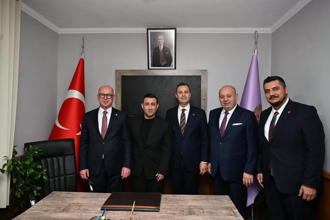 CHP'li Yerel Yöneticiler Gönen'de Esnaf Odalarını Ziyaret Etti