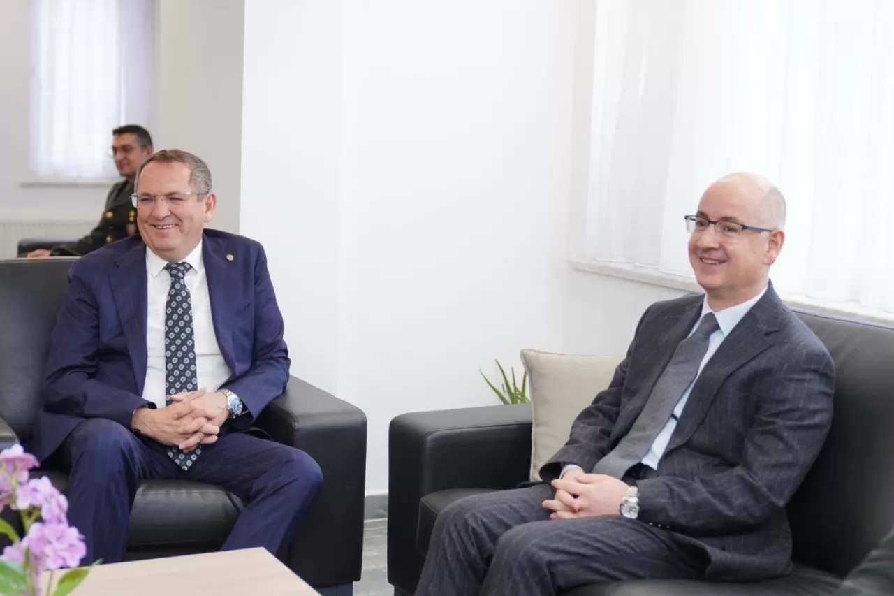 Ayvalık'ta Ramazan Bayramı Coşkusu Protokol ve Halkla Buluşmada Yaşandı