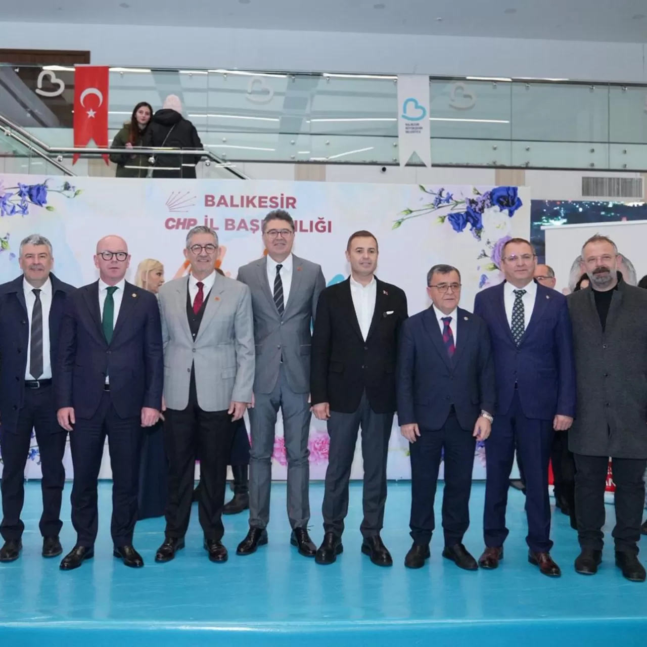 Ayvalık Belediye Başkanı Mesut Ergin, Partili Yol Arkadaşlarıyla Bayramlaşma Programında Buluştu