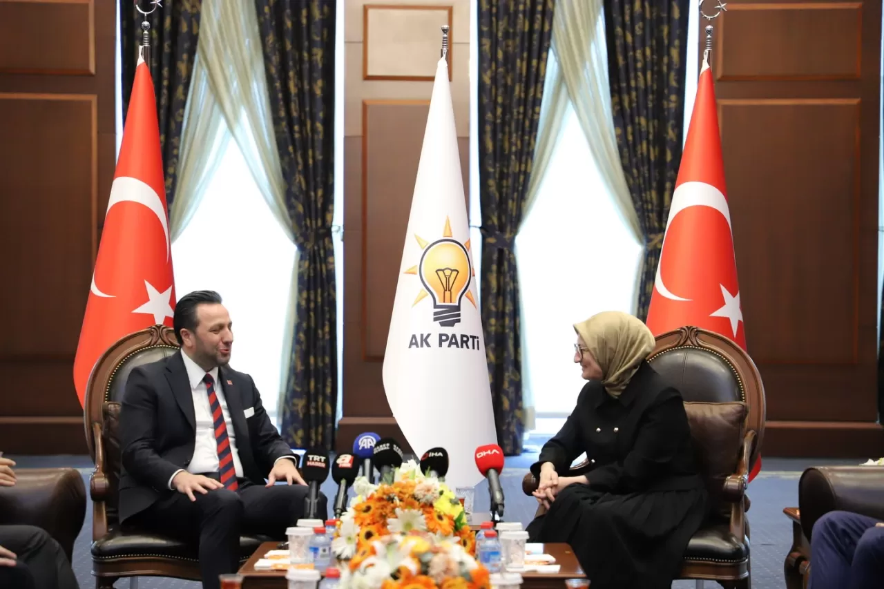 AK Parti, Siyasi Partilerle Bayramlaşma Programına Saadet Partisi ile Devam Etti