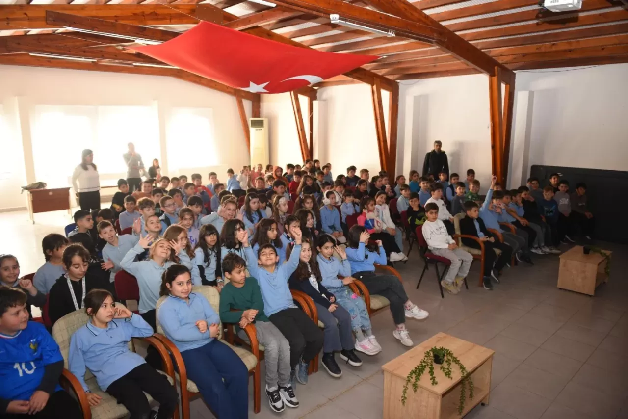 Ayvalık'ta Minik Kalplere Su Tasarrufu Bilinci Aşılandı