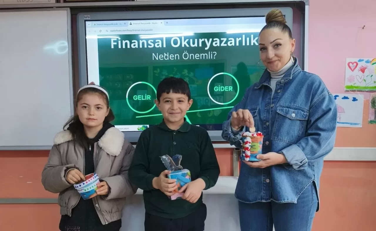 Balıkesir'de Tüm Okullarda İlk Ders Finansal Okuryazarlık Oldu