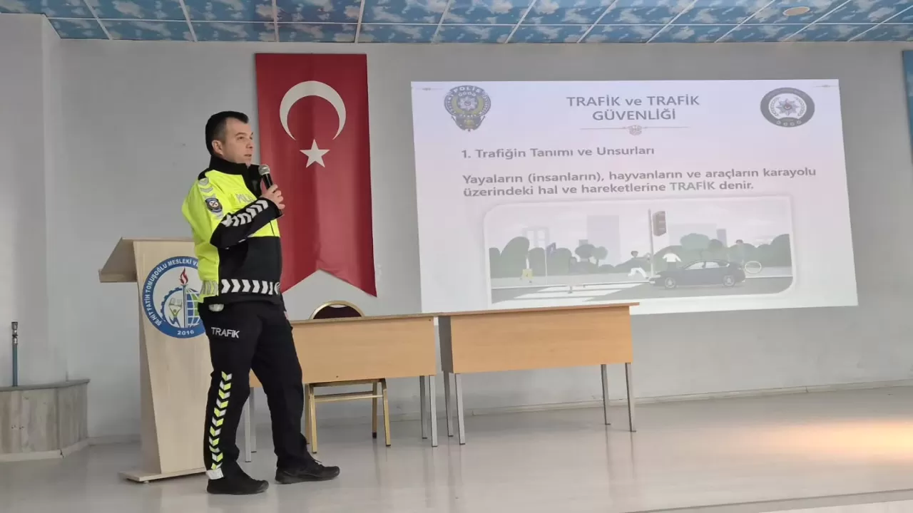 İvrindi'de Sürücü Kursu Sınav Görevlilerine Hizmet İçi Eğitim