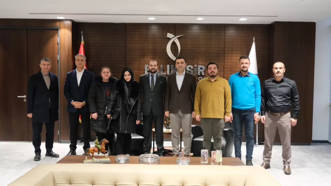 Balıkesir Terziler Odası Yönetimi Ticaret Odası'nı Ziyaret Etti