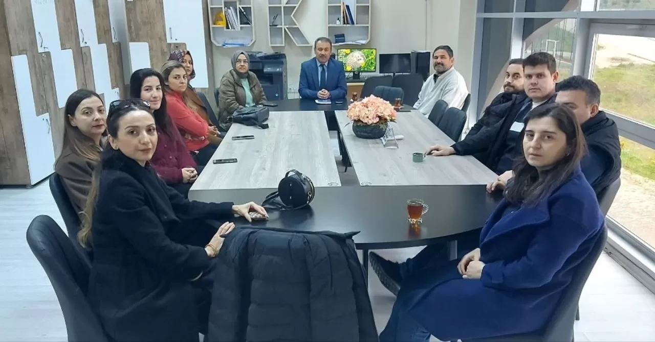 İvrindi İlçe Millî Eğitim Müdürü Mustafa Yücel'den İvrindi Anadolu Lisesine Ziyaret