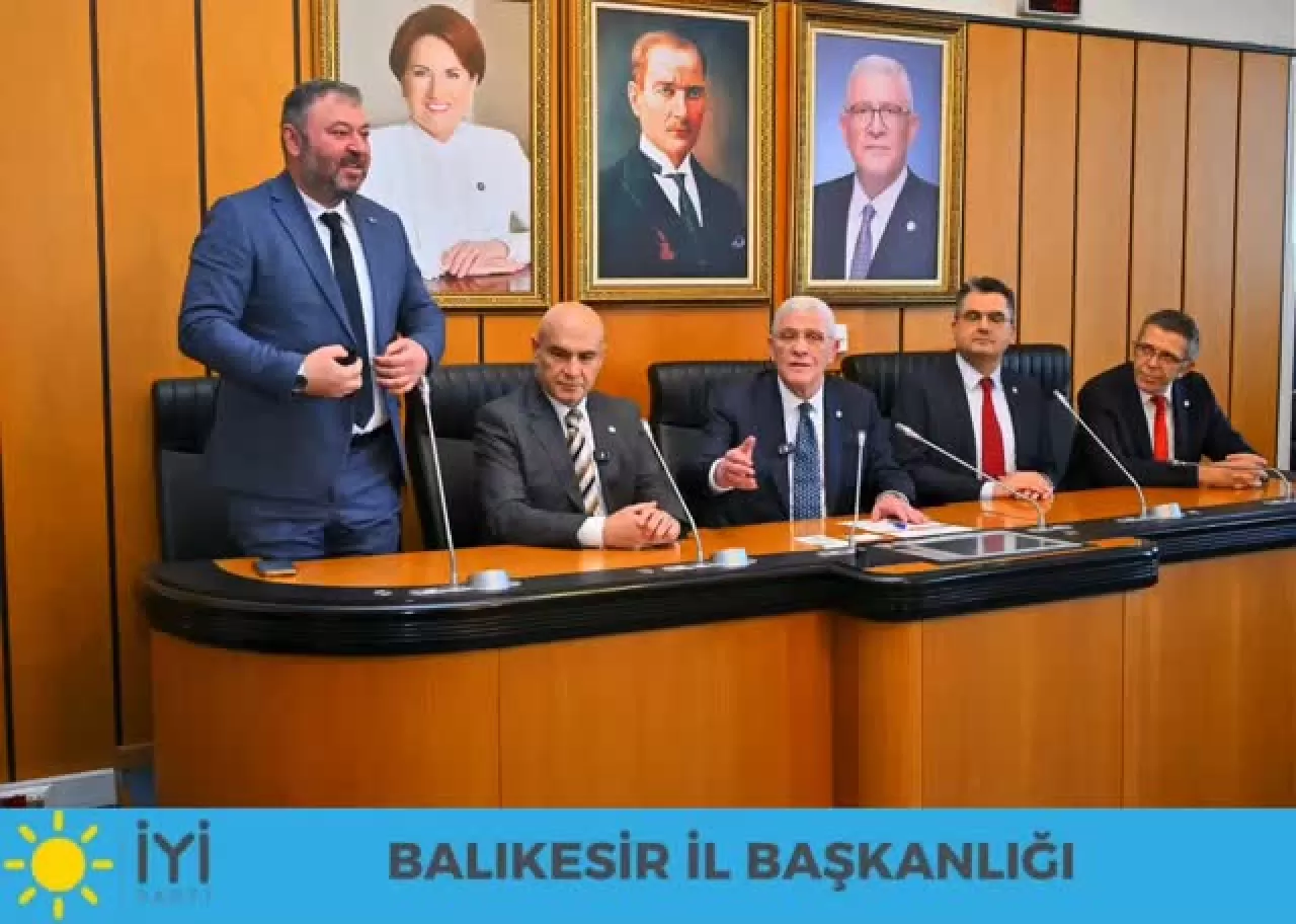 İyi Parti Balıkesir İl Başkanlığı, TBMM Grup Toplantısı'na Katıldı