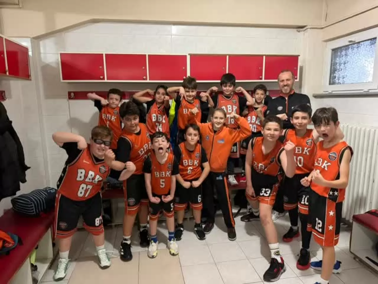 Balıkesir Basket Spor Kulübü U10 PTA'nın Yıldızları Dolu Dizgin Devam Ediyor