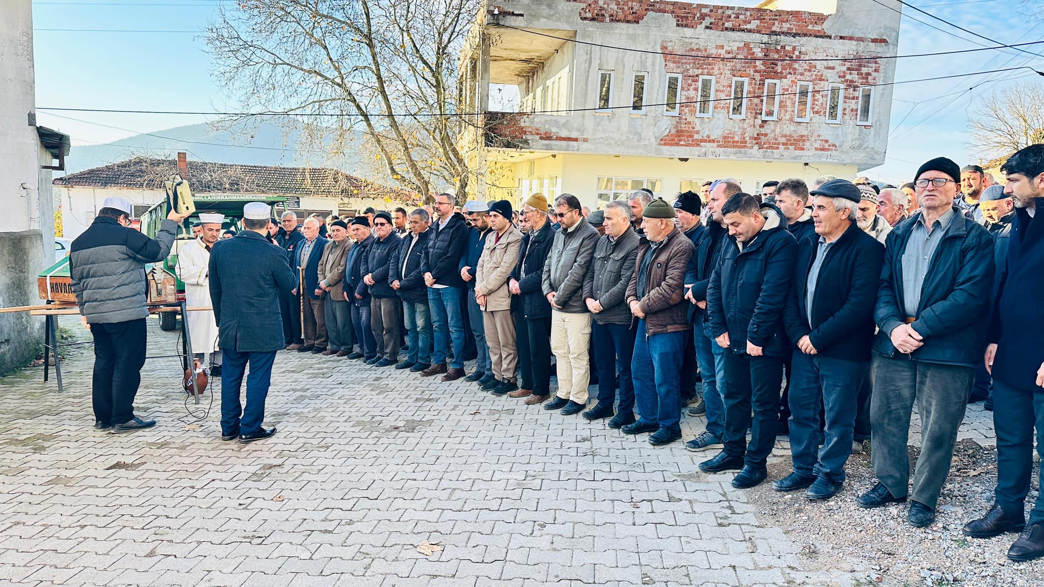 Kaymakam Enver Özderin Cenaze Namazında Yer Aldı