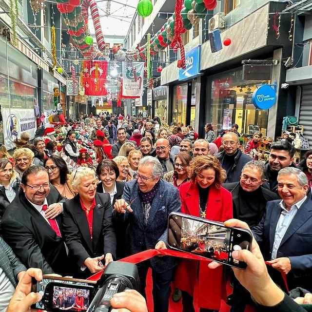 Bandırma'da Kadın El Emeği Yılbaşı Alışveriş Günleri Başladı