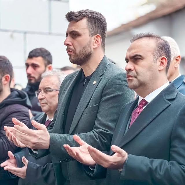 Balıkesir'de Fabrika Patlamasında Hayatını Kaybeden Enes Kırmızı Son Yolculuğuna Uğurlandı