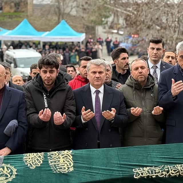 İvrindi'de Patlamada Hayatını Kaybeden Tuğba Serti Son Yolculuğuna Uğurlandı