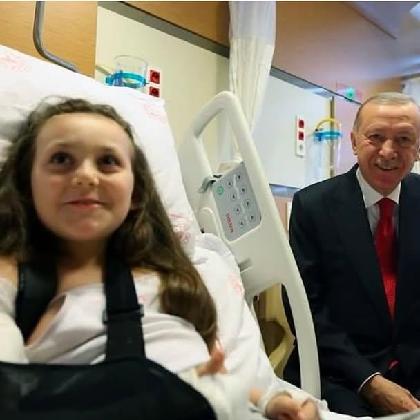 Recep Tayyip Erdoğan'dan Servis Kazası Geçiren Öğrencilere Ziyaret