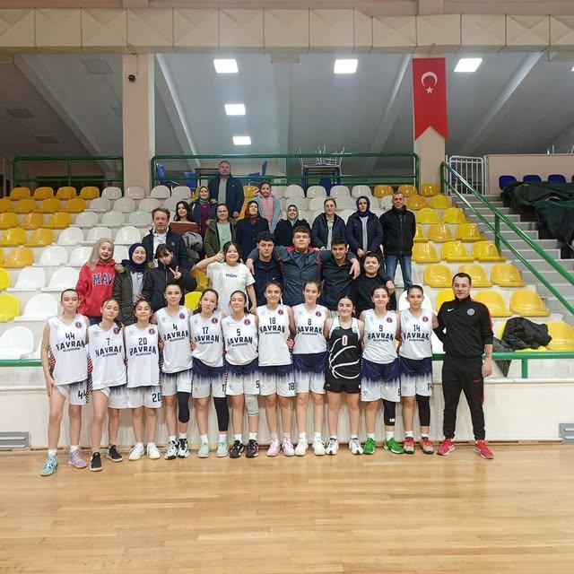 Havran Belediye Spor U14 Kız Basketbol Takımı Liderliğini Sürdürüyor