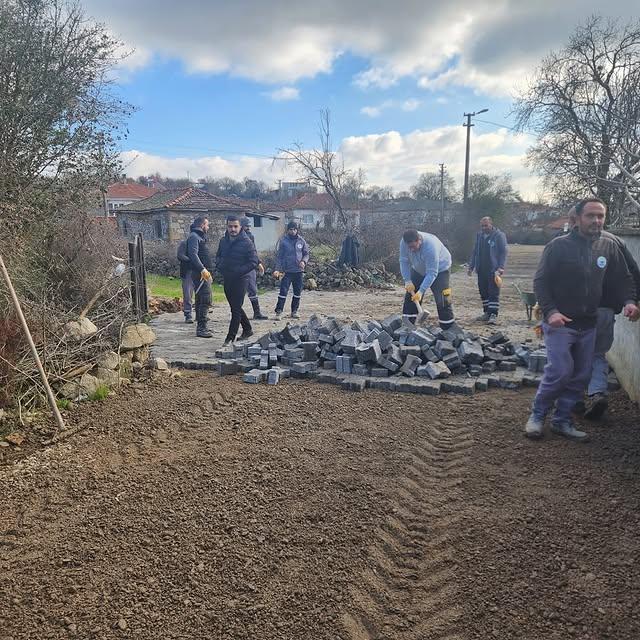 İvrindi'de Altyapı ve Yol Onarım Çalışmaları Hız Kesmeden Devam Ediyor