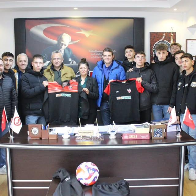 Hastavuk’tan Susurlukspor Alt Yaş Gruplarına Destek