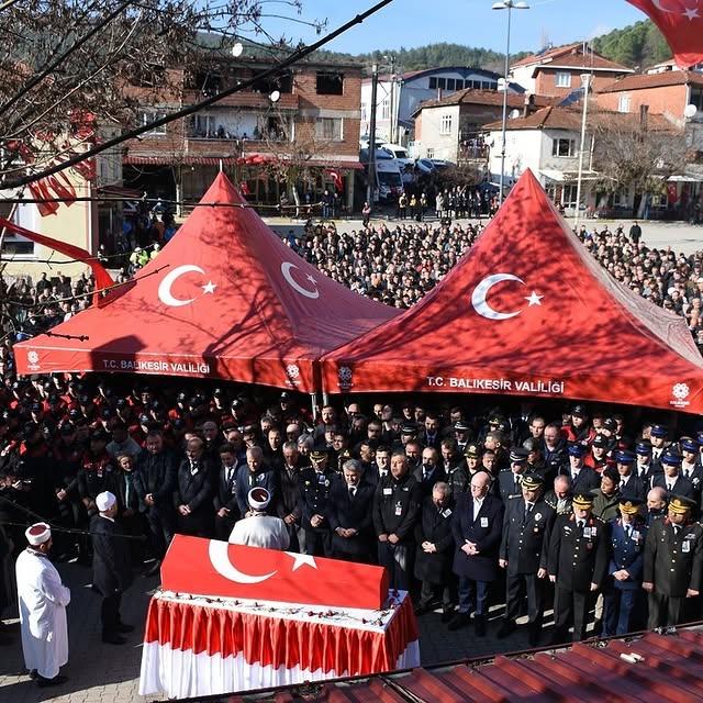 Şehit Polis Memuru Emirhan Aramış'a Son Görev: İvrindi'de Hüzünlü Veda