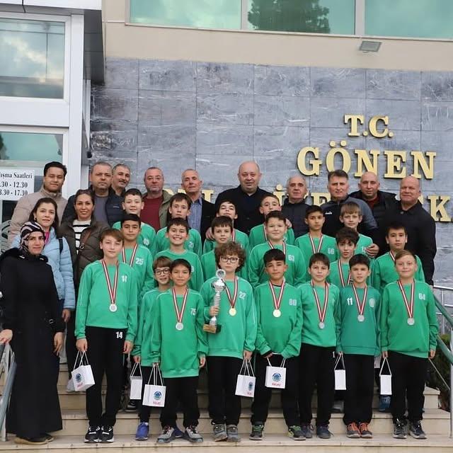 Gönen Belediyespor U12 Takımı Marmara Şampiyonu Oldu