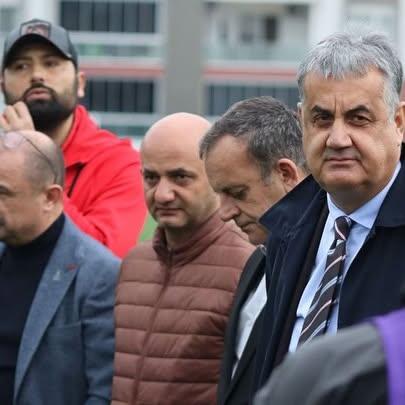 Edremitspor Yöneticileri, Takımın İkinci Yarı Başarısı İçin Sahada