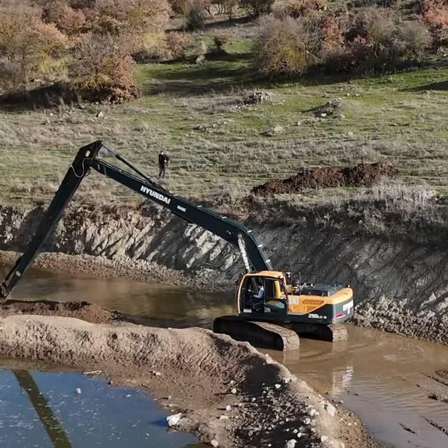 Çelebiler Mahallesi'nde Gölet Genişletme Çalışmaları Sürüyor