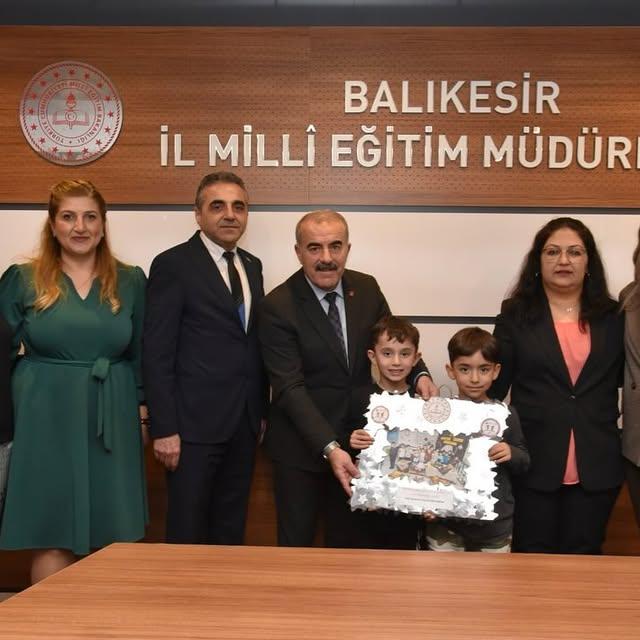 Küçük Mucitler Milli Eğitim Müdürünü Ziyaret Etti